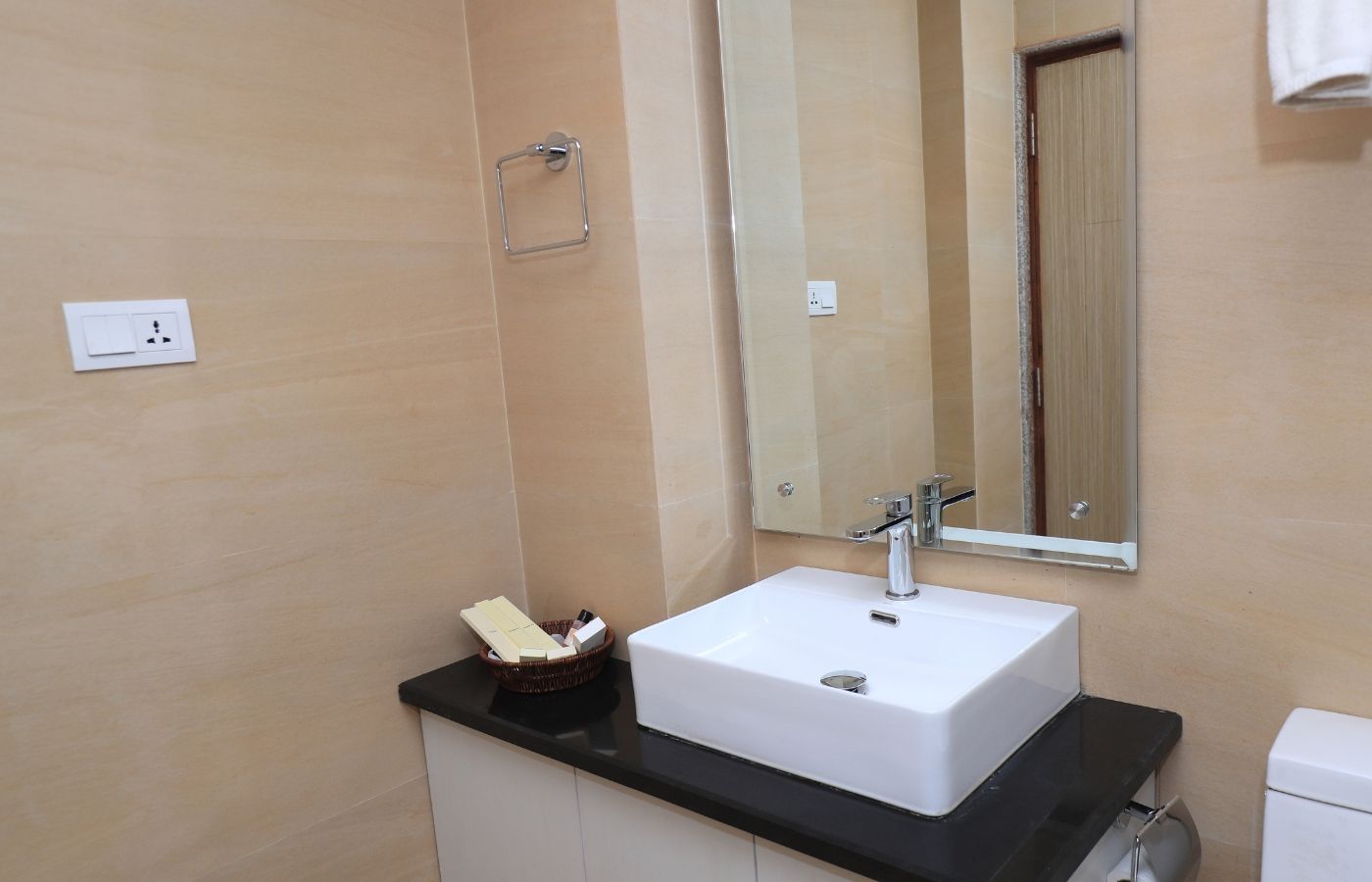 Woodapple Hotel and Spa thumbnail 11