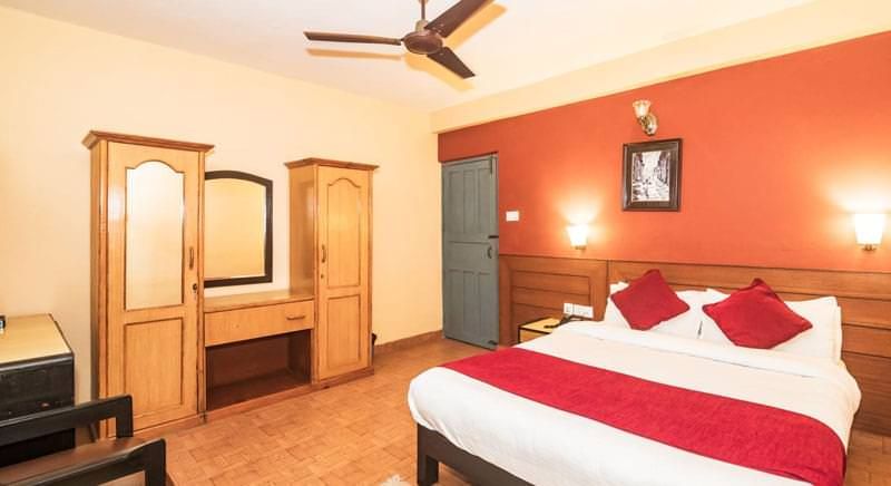 The Hotel Silver Oaks Inn thumbnail 24