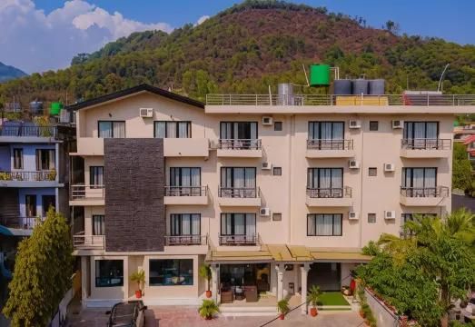 Hotel Pokhara Village & Spa thumbnail 7