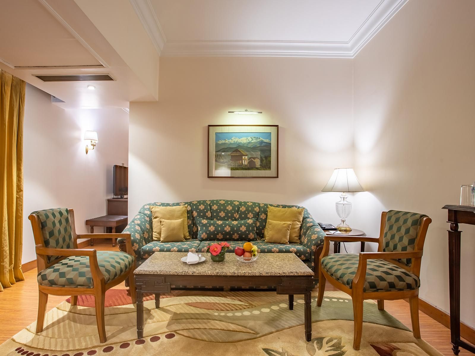 The Everest Hotel thumbnail 18