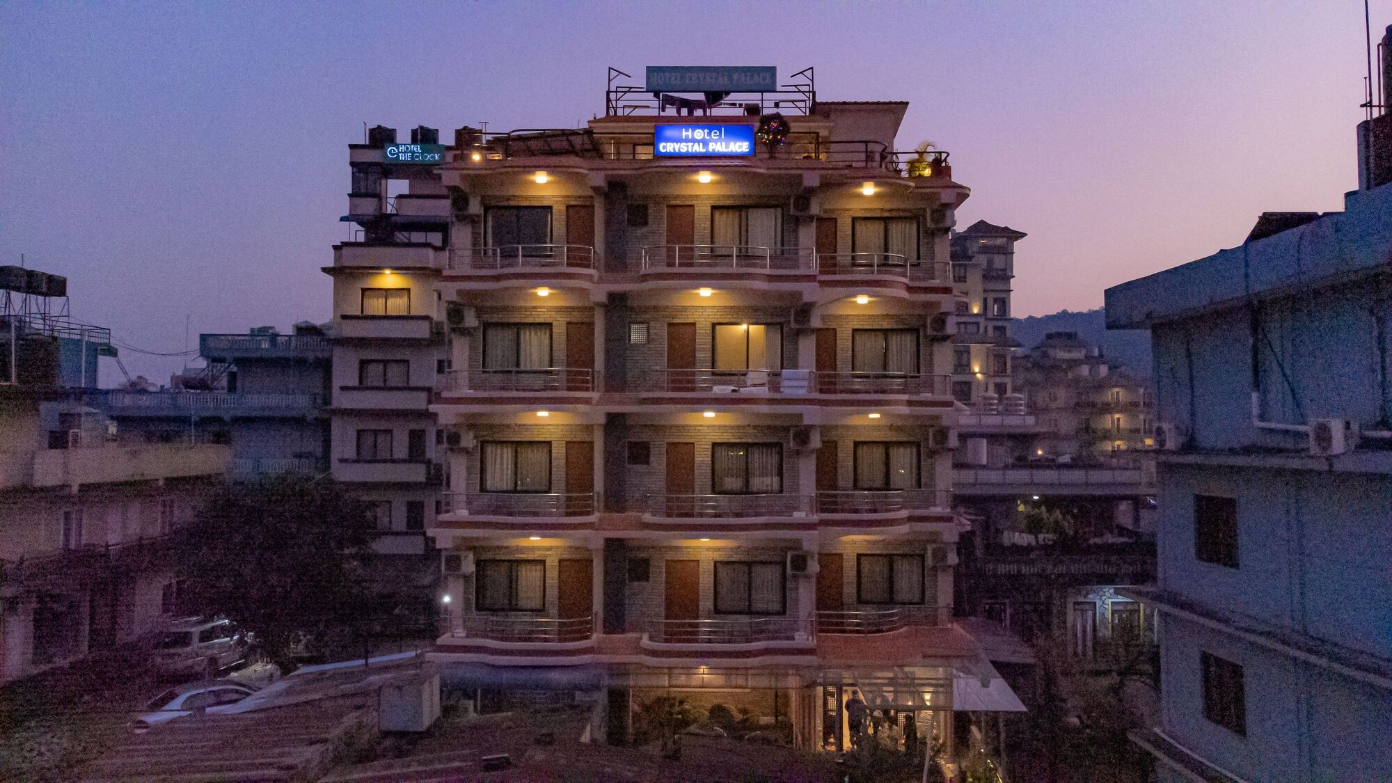 Hotel Crystal Palace thumbnail 2