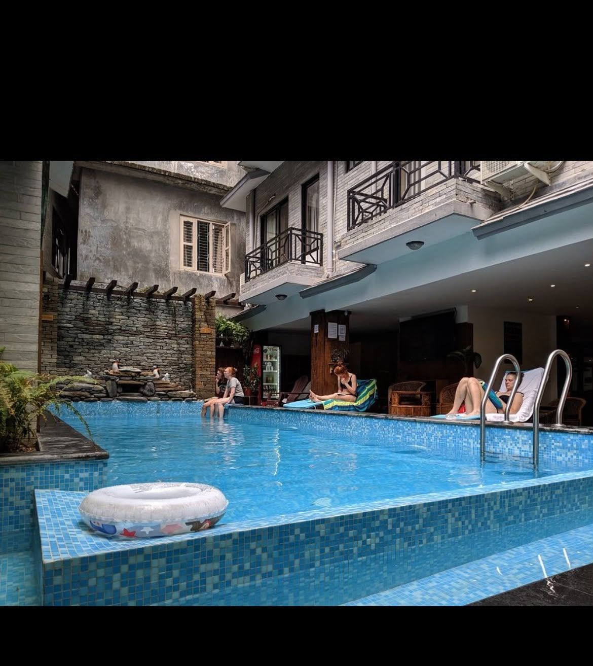 Middle Path Hotel & Spa  thumbnail 4