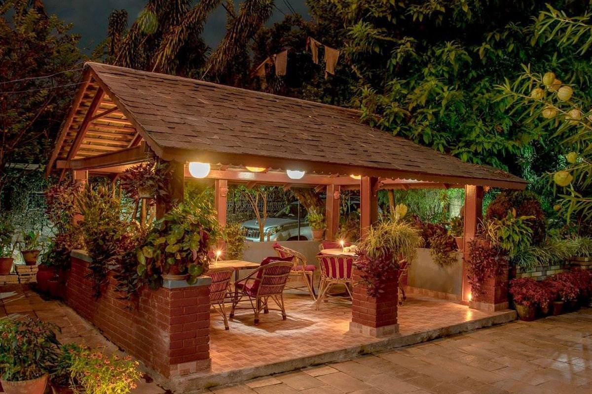 The Hotel Silver Oaks Inn thumbnail 5