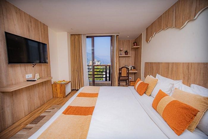 Aabas Pokhara by Barahi Hospitality thumbnail 7