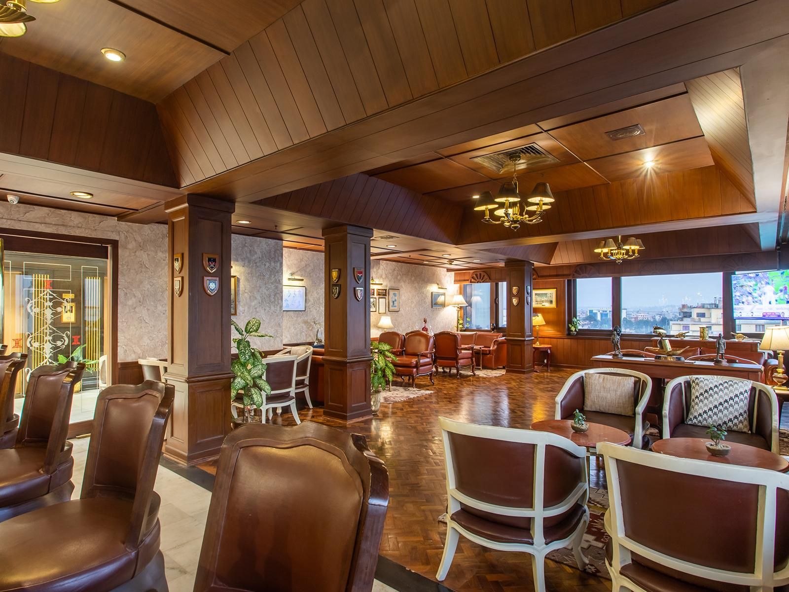 The Everest Hotel thumbnail 13