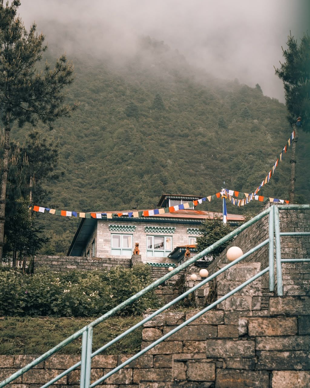Mountain Lodges Of Nepal - Lukla  thumbnail 2