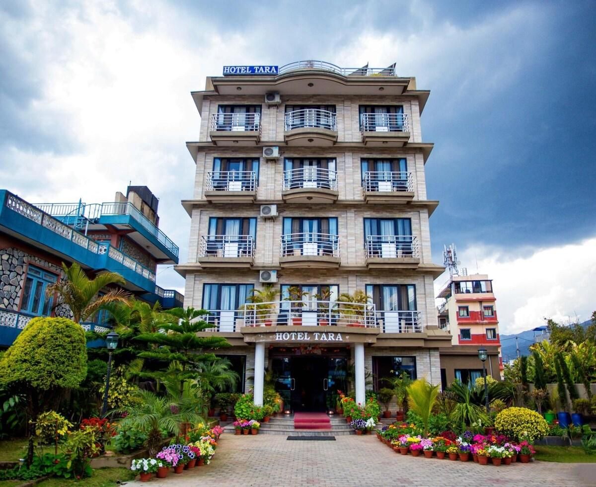 Hotel Tara thumbnail 2