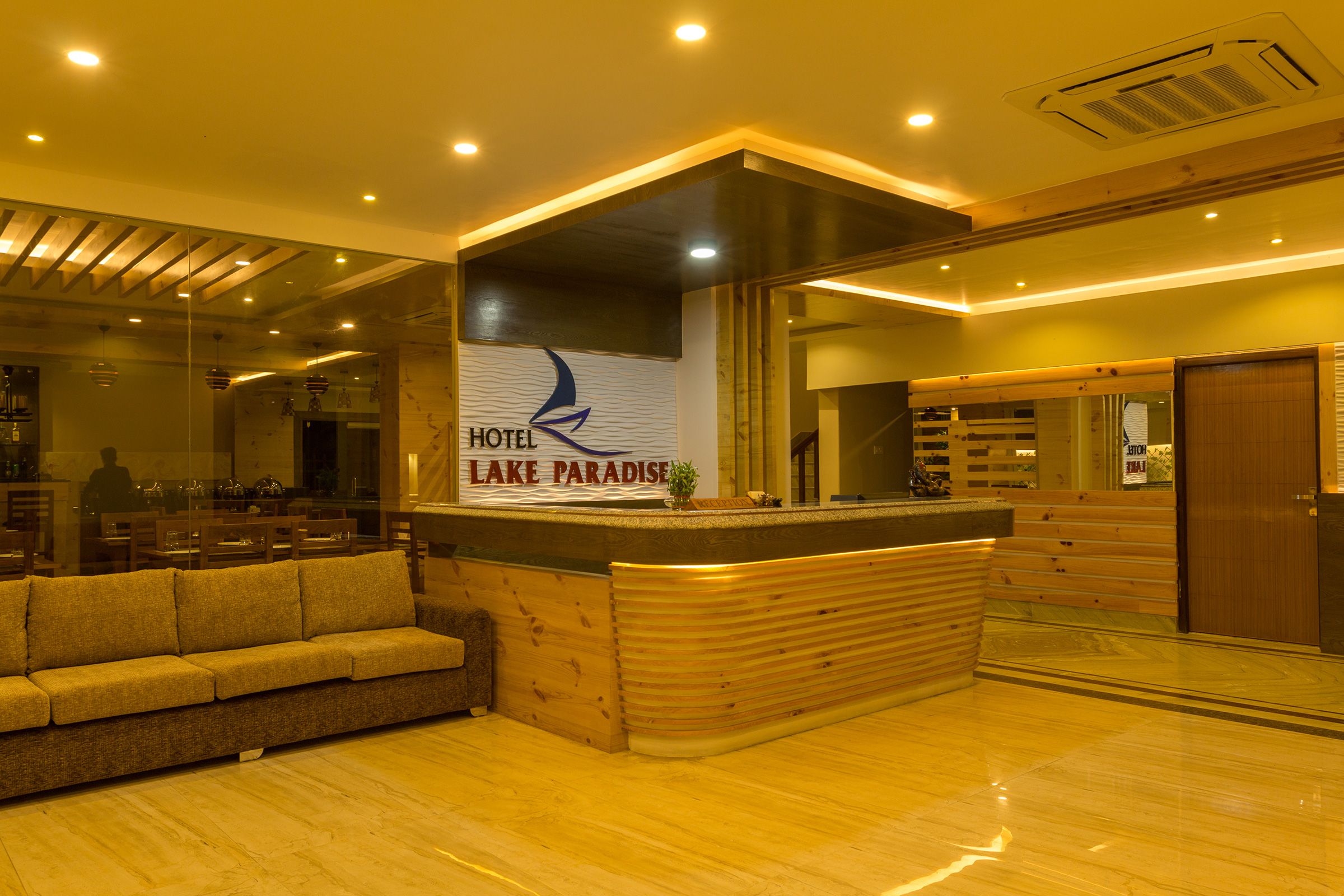 Hotel Lake Paradise thumbnail 16