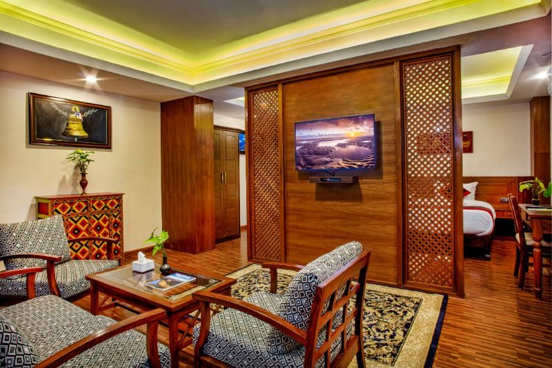 Deluxe Suite