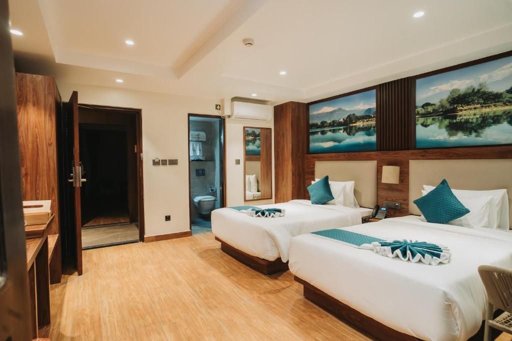 Deluxe Room — Double / Twin