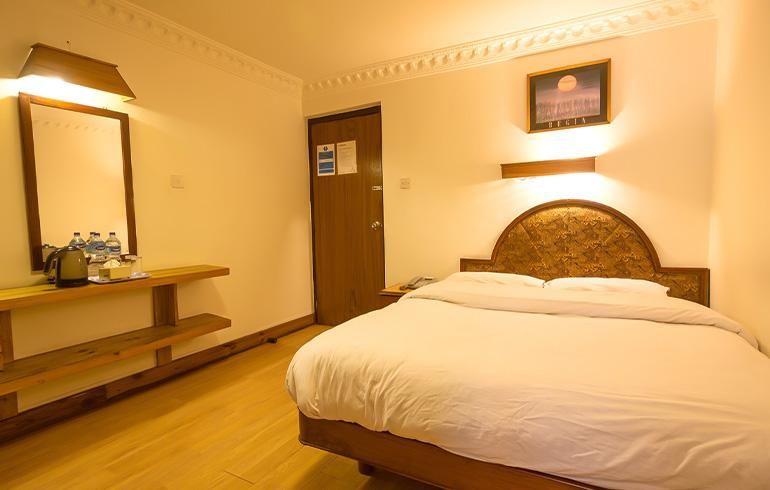 Economy Room