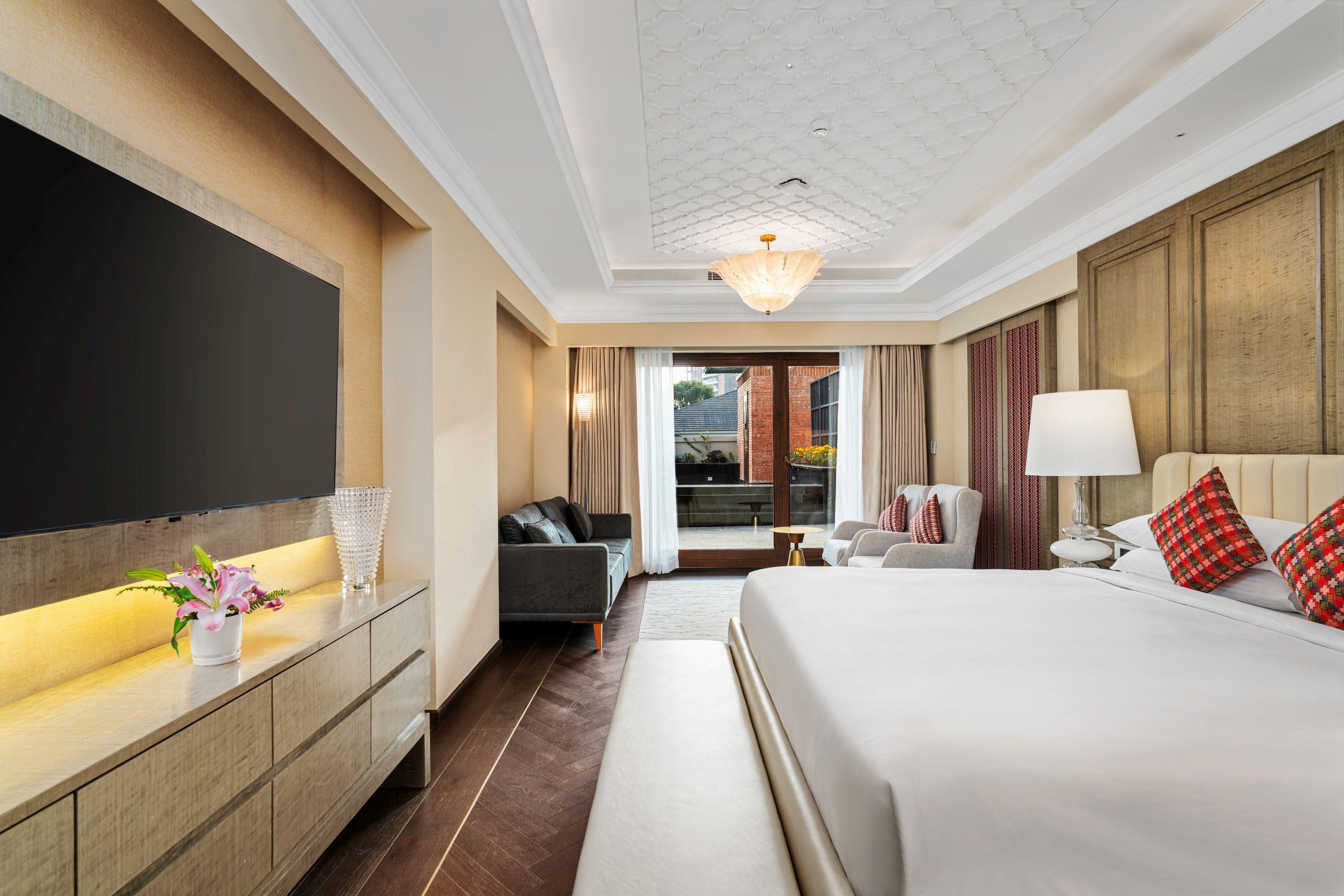 Executive King Suite – Club Lounge Access