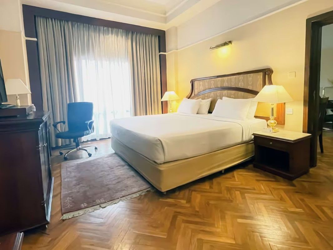 Deluxe Suite Room