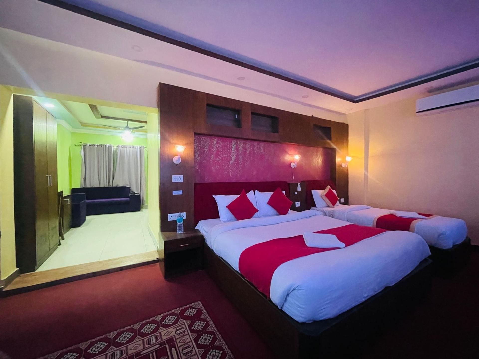 Super Deluxe Room