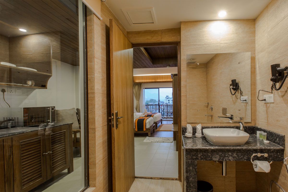 Deluxe Semi Suite Room