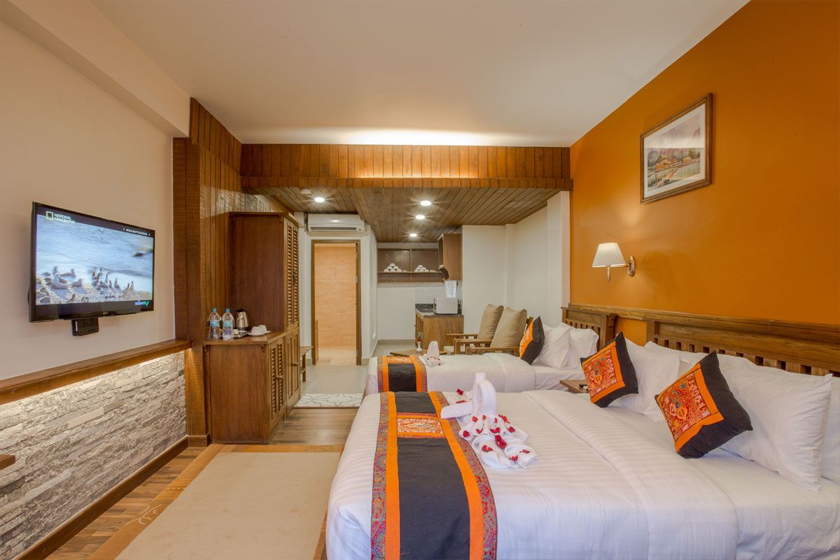 Deluxe Family Room